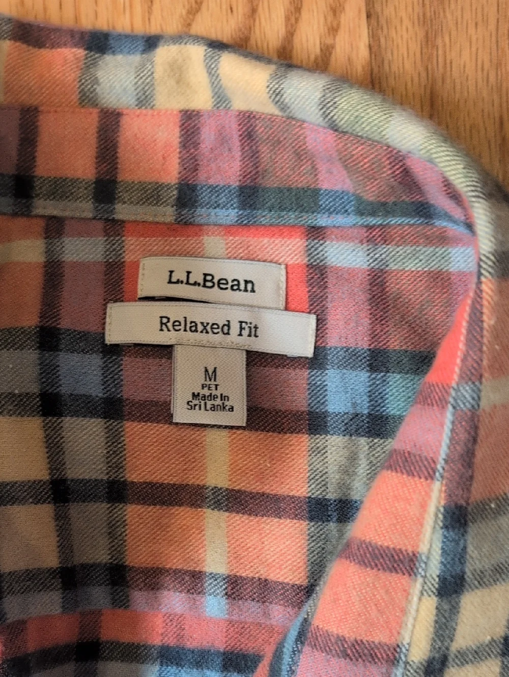 LL Bean Relaxed Fit Flannel Size M Women's - Picture 2 of 5